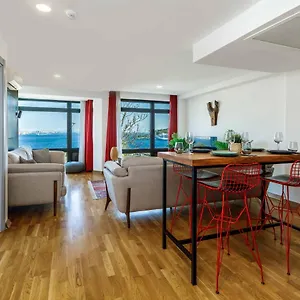 Monnas Bosphorus شقة